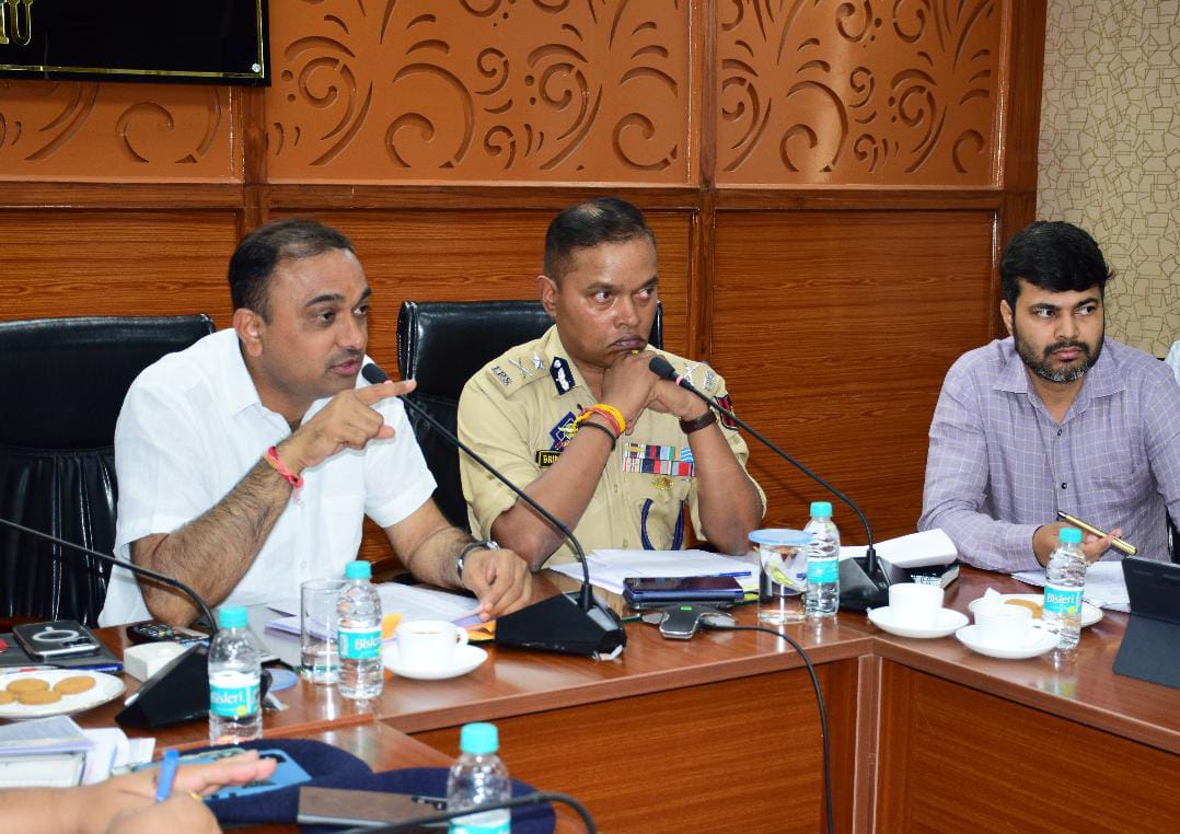 'Div Com, IGP Jammu review arrangements for Shri Amarnathji Yatra-2025'